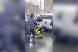 Automobilová honička s agenty ICE skončila hromadnou nehodou - Novinky