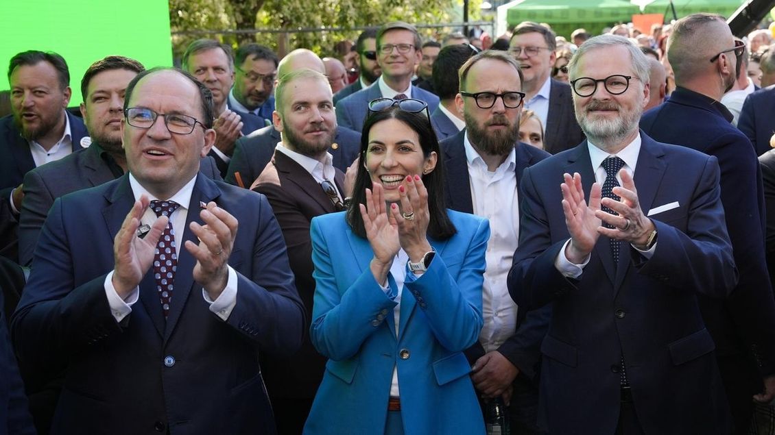 Koalice Spolu se opět zavádějícím způsobem chlubí rostoucí ekonomikou a nízkou inflací - Novinky