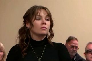 Za smrt kameramanky může zbrojířka, řekla porota. Baldwina soud teprve čeká - Novinky