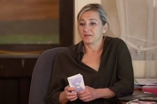 Eva z Ulice marně hledá práci, přitom by se uplatnila v bistru. Také by mohla vyštvat Milenu z hospody