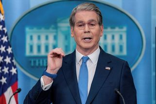USA na íránský ropný export uvalily nové sankce - Novinky