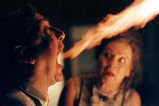 Pelíšky: Jak se natáčela scéna s hořícím panákem a strach z intimní scény s Duškem