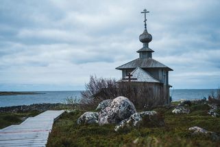 GULAG jako sovětský harém: Jak si bachaři vybírali sexuální otrokyně - Médium.cz