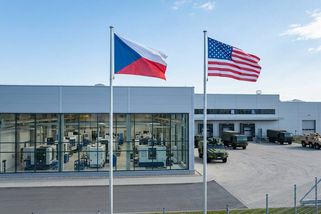 České zbrojovky míří do Pentagonu. Macinka mluví o výrobě amerických zbraní v Česku