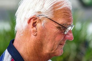 Důchodci musí rok povinně pracovat ve službách, chce ekonom a uvádí důvody - Médium.cz