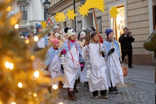 Lakomí Češi? Kdepak, loni darovali rekordní miliardy. Letos ale může být hůř - Seznam Zprávy