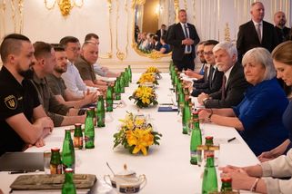Ve hře jsou miliardy. Zmocněnec vlády o zákulisí jednání se Zelenského týmem - Seznam Zprávy