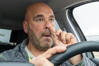 Děláte to taky? Obyčejný zlozvyk, který může nevratně poškodit váš mozek