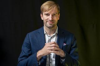 Od včerejšího dne jsme čtyři. Adam Vojtěch se pochlubil novorozenou dcerou, dostala krásné jméno - Super.cz