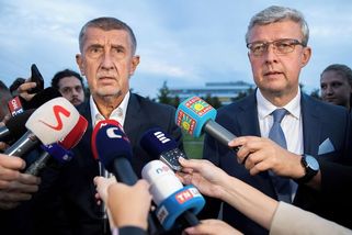 Zrušené poplatky za ČT zaplatíme v daních. Vláda rozjela riskantní hru o nezávislost médií - Médium.cz