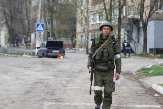 Ruští vojáci si válečnou brutalitu vozí i domů. V zemi roste počet vražd a znásilnění