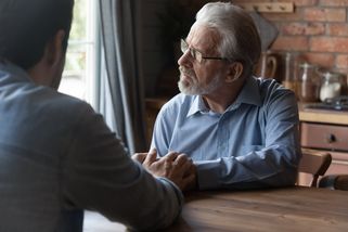 Přepsali jsme dům na syna a málem skončili na ulici: Snacha nás chtěla vystěhovat, manžel ten stres nepřežil