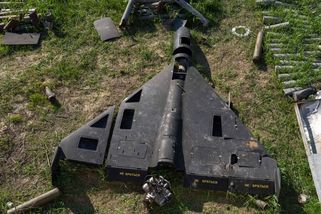 Ruský dron narazil do paneláku v Rumunsku. Letouny NATO o něm věděly, ale schválně ho nesestřelily