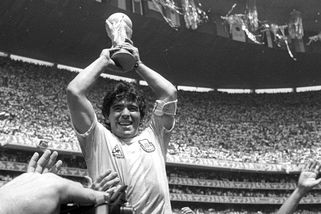 Byl Maradona nejlepším fotbalistou všech dob? Hlasujte a rozhodněte - Sport.cz
