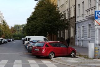 Od července se mění pravidla na silnicích. Týká se to každého, kdo jezdí
