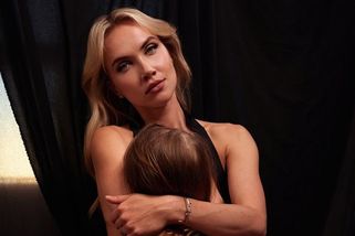 Nejkrásnější Češka sdílela intimní kojící snímky. Michaela Tomanová se rozloučila s jednou životní kapitolou