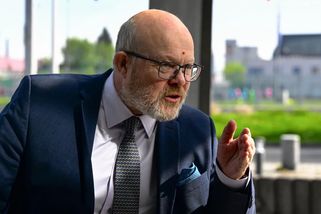 Válek pohořel s dalším „výchovným“ návrhem. Lidem hrozily likvidační milionové dluhy - Echo24.cz