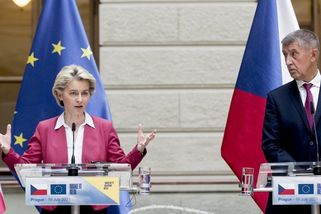 Pokud chceme akceschopnou EU, tak bez práva veta, říká právník Blažek