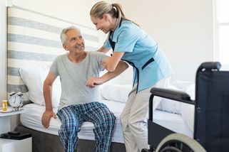 PŘEHLEDNĚ: O kolik stoupnou platy jednotlivých profesí ve státní a veřejné správě - Novinky