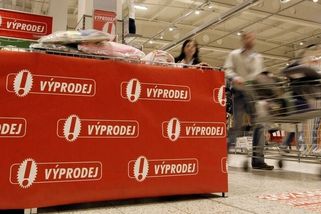 Politici volají po zvýšení pokut řetězcům. Ministerstvo je proti - Novinky