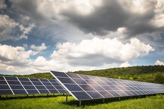 České solární elektrárny lámou rekordy. V květnu vyrobily přes 700 GWh elektřiny