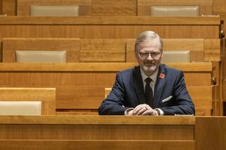 Komentář: Vládě utíkají zchudlí voliči. Začíná čekání na zázrak - Seznam Zprávy
