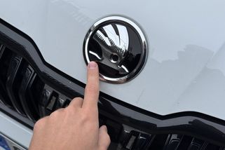 Škoda ukázala novou generaci kupé. Vypadá moderněji než Porsche 911, „nový národní klenot“ jásají Češi