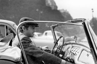 Jean-Paul Belmondo: Legendární filmový švihák, milovník rychlých aut i krásných žen - Garáž.cz