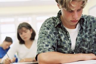 Maturita z matiky byla extrémně těžká, zoufají si studenti. Sepsali petici