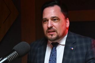 „Pokud to projde, končím v politice,“ řekl Zdechovský. Vyzval komisaře EK, aby se sbalili a do týdne opustili úřad - Echo24.cz