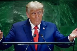 Trumpův fond za 1,8 miliardy dolarů skončil. Narazil na odpor soudů i Kongresu