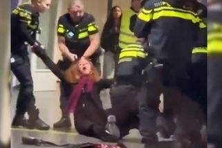 „Hodit těhotnou na zem, kde to jsme?“ Video policejního zásahu spustilo peklo