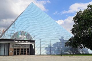 Praha se zbavuje podnájemníka v Pyramidě: zaplatí agentuře GoJa 26 milionů