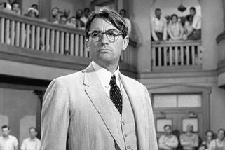 Největší filmový hrdina Ameriky se narodil před 110 lety. Gregory Peck byl hvězdou bez příkras