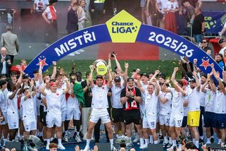 Mezi Slavií a Spartou je výrazný rozdíl. Kouč Dukly ukázal, kde je český fotbal