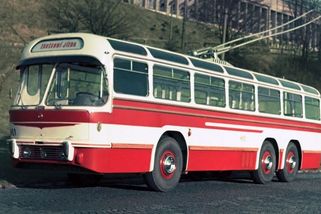 Kopřivnická Tatra vyráběla i trolejbusy. V padesátých letech chystala do výroby nádhernou novinku T401, zůstalo jen u prototypu - Garáž.cz