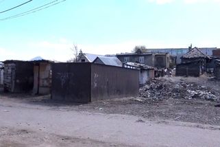 Surová bitka v romské osadě: Policistovi zlomili kost. Špatně stál, tvrdí sestra zadrženého