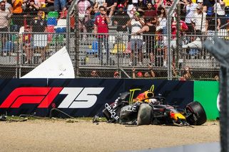 Děsivá nehoda. Formule letěla v Imole vzduchem - Sport.cz