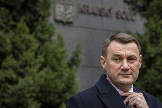 Odstupte, vyzývali kdysi koaliční politici Babiše. U libereckého hejtmana Půty tak důslední nejsou - Novinky