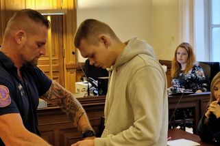 Pomocník falešných bankéřů dostal čtyři roky. Ani jsem nedostal zaplaceno, stěžoval si u soudu - Novinky