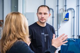 Vláda schválila misi českého astronauta, vyjde na dvě miliardy - Novinky