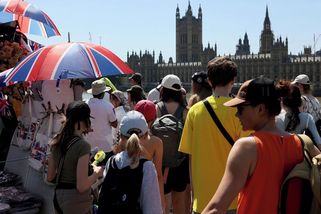 Churchilla může nahradit čmelák nebo tuleň. Británie chystá výměnu bankovek - Seznam Zprávy