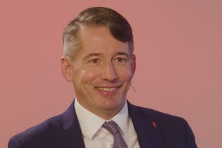 Kandidát na Hrad Diviš: Rakušan selhal, v covidu se očkovalo špatně, do důchodu je třeba jít později | Prostor X