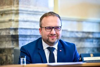 Důchody se v lednu 2025 zvýší v průměru o 356 korun