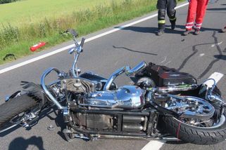 Srna na Žďársku skočila přímo před motorkáře. Zvíře zahynulo, muž skončil v nemocnici - Novinky