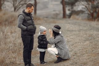 Dvě rodiny, dvě města, jedna lež aneb Muži, kteří žijí dvojí život