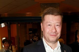 Tomio Okamura je 30 let po rozvodu stále sám. Se synem bydlí pod jednou střechou, přesto se skoro nevídají