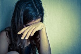 Muž z Lounska ženu měsíce věznil, mučil a opakovaně trýznivě znásilňoval