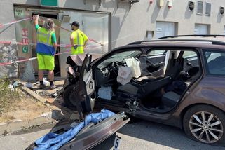 Řidič narazil autem do zdi u tunelu na Pražském okruhu - Novinky