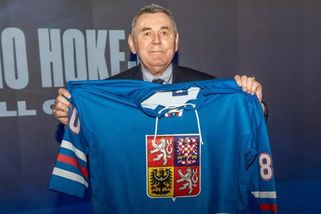 Legendární český hokejista se pustil do Rusů. Dočkal se urážlivé reakce